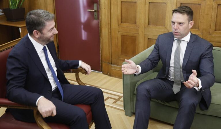 Τα περίεργα πάρε – δώσε Κασσελάκη, Ανδρουλάκη και Ράμμου