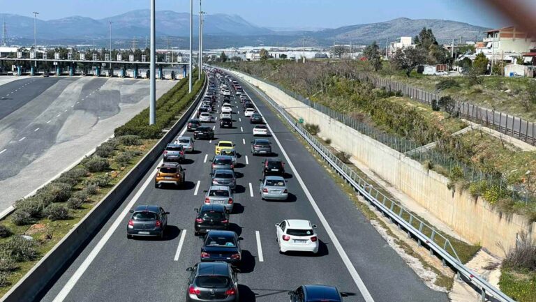 Κλείνουν στην Αττική Οδό, λόγω εργασιών, η έξοδος προς Λ. Ηρακλείου και η είσοδος από Λ. Κύμης