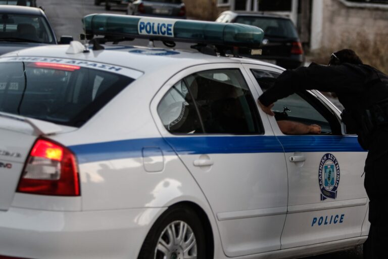 Πάτρα: Σεσημασμένος ο 28χρονος που μαχαίρωσε τη σύντροφό του μπροστά στο παιδί της