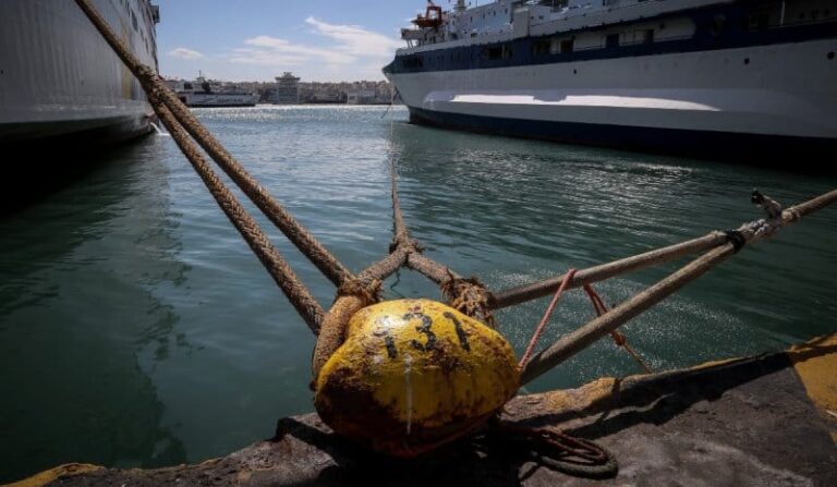 Ναυτικός έβρισε εν πλω στο τηλέφωνο τη σύζυγό του – Συνελήφθη στο λιμάνι του Ηρακλείου