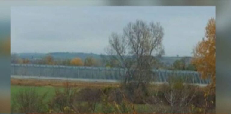 Θωρακίζεται η χώρα: Οι πρώτες εικόνες από την επέκταση του φράχτη στον Έβρο (βίντεο)