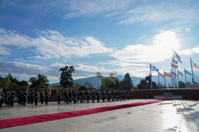 Επίσημη επίσκεψη του αρχηγού Γενικού Επιτελείου Εθνικής Φρουράς στο ΓΕΕΘΑ (εικόνες)