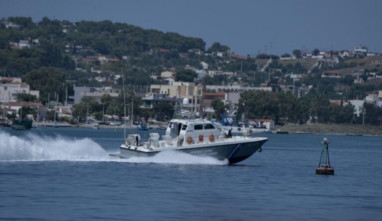 Το Λιμενικό εντόπισε 38 μετανάστες ανοιχτά της Ρόδου – Χειροπέδες σε 4 διακινητές