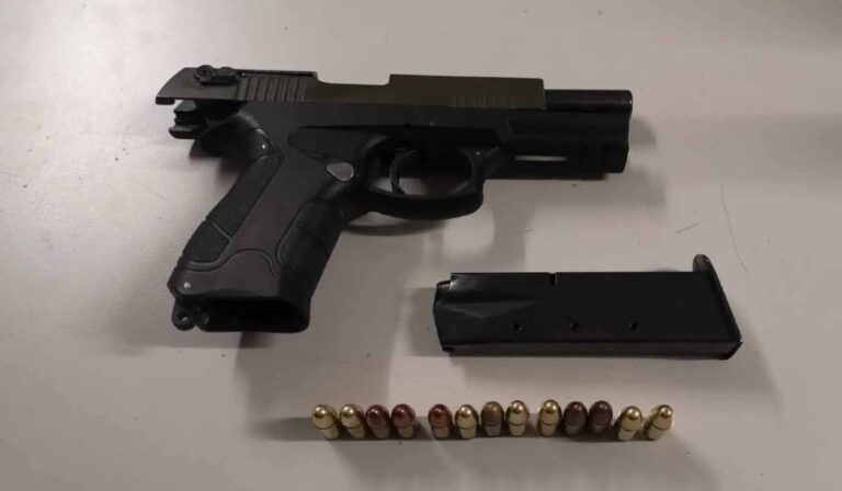 Άγιος Παντελεήμονας: 37χρονος κυκλοφορούσε με όπλο – Προσπάθησε να το σκάσει αλλά τον «τσάκωσε» η ΕΛ.ΑΣ