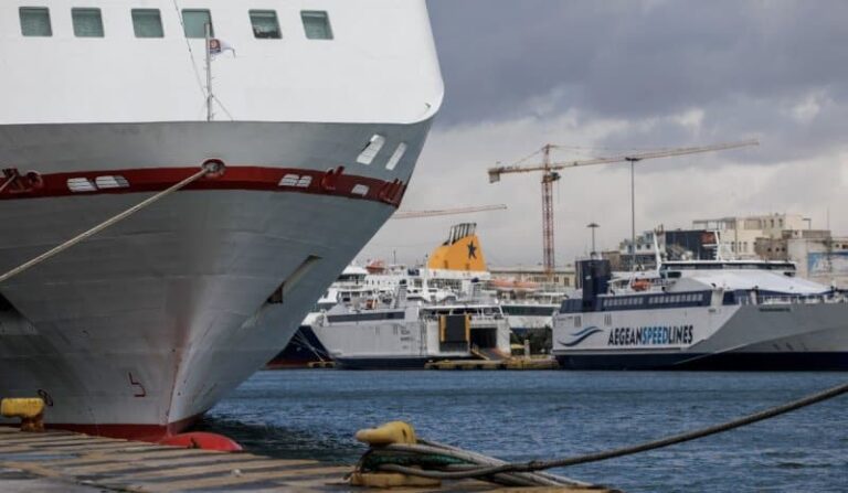 Μαρτυρία σοκ από επιβάτη του φλεγόμενου πλοίου: «Φοβάμαι ότι δεν έχουν σωθεί όλοι, κοιμόντουσαν στο γκαράζ» (βίντεο)