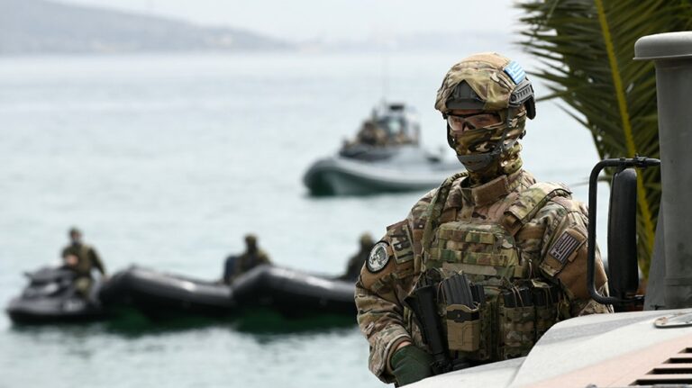 Χατζηβασιλείου: «Οι εξοπλισμοί στα νησιά είναι εκτός συζήτησης – Ορόσημο η Διακήρυξη των Αθηνών»