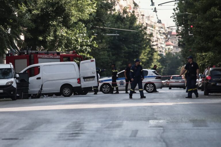 Ραγδαίες εξελίξεις: Εξουδετερώθηκε ενεργή βόμβα δίπλα από την έδρα των ΜΑΤ – Το απειλητικό τηλεφώνημα και η άμεση αντίδραση