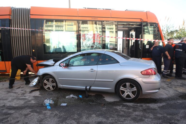 Παλαιό Φάληρο: Πώς έγινε το τροχαίο με την μία νεκρή – Η τρελή πορεία του ΙΧ (βίντεο)