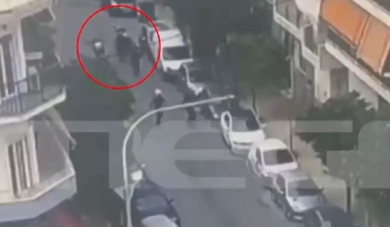 Στον εισαγγελέα οι διαρρήκτες που συνελήφθησαν μετά από καταδίωξη στην Καλλιθέα – Δικογραφία για κλοπές και απείθεια