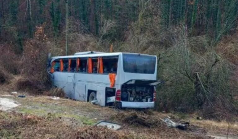 Τροχαίο με Έλληνες στη Βουλγαρία: «Το τουριστικό γραφείο είναι εξαφανισμένο» καταγγέλει επιβάτης (βίντεο)