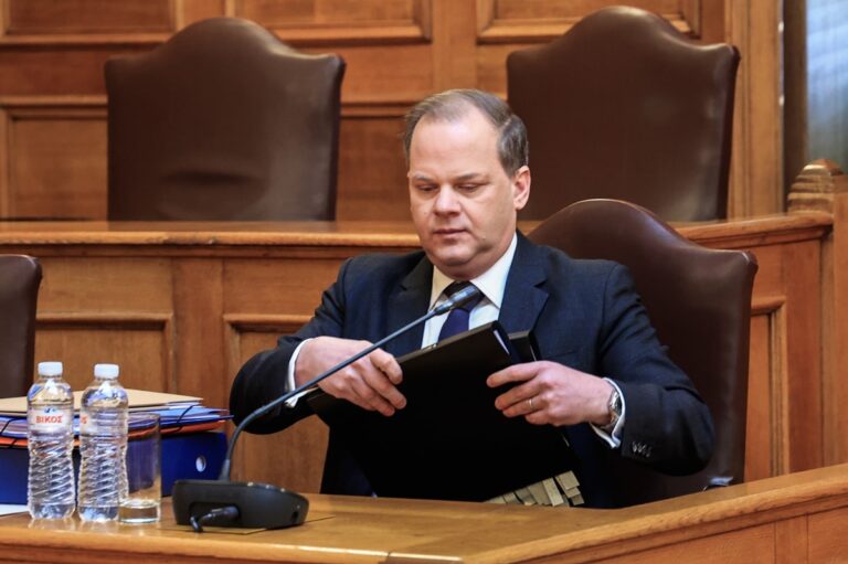 Καραμανλής στην εξεταστική για τα Τέμπη: «Έπρεπε και η 717 να είναι σε λειτουργία και το ETCS και το GSMR»