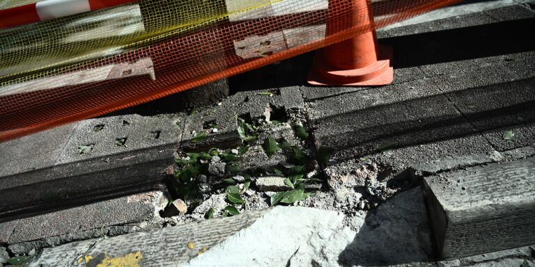 Αθήνα: Οι έρευνες της Αντιτρομοκρατικής για την επίθεση στο υπουργείο Εργασίας – Τι ψάχνει και που