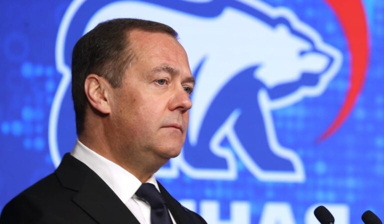 Νέες απειλές Μεντβέντεφ για πυρηνική Αποκάλυψη: «Δεν θα επιτεθούμε στο ΝΑΤΟ, αλλά όταν επιτεθούμε, θα είναι το τέλος των πάντων!»