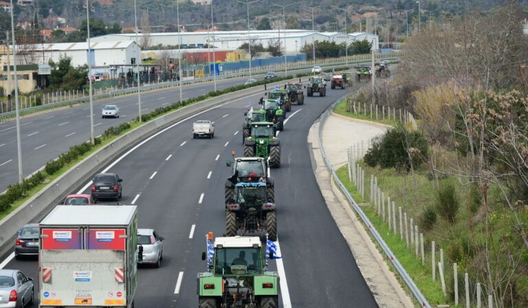 Αγρότες: Πίσω στα μπλόκα μετά το συλλαλητήριο στο Σύνταγμα – Στις γενικές συνελεύσεις οι αποφάσεις για το μέλλον των κινητοποιήσεων