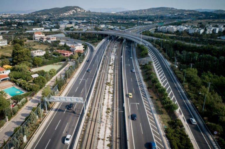 Άγρια κόντρα Κουντρομιχάλη-Μαυροειδάκου για τις «σβησμένες κλήσεις» στην Αττική Οδό: «Πολύ σωστά ο Χρυσοχοΐδης έβαλε την ΟΕΠΤΑ να ελέγχει την Τροχαία»