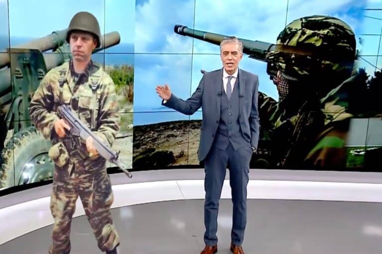 Ο Νίκος Ευαγγελάτος έντυσε στα χακί τον Στέφανο Κασσελάκη (βίντεο)