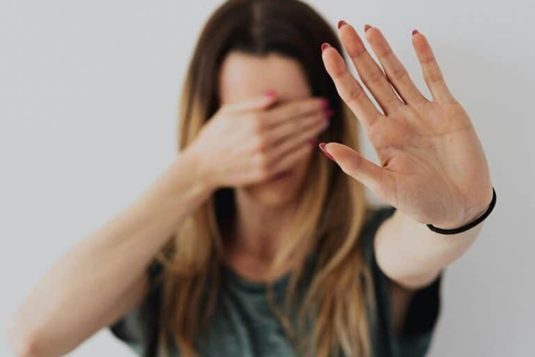 Νέα υπόθεση revenge porn στη Θήβα – «Για να με εκδικηθεί δημοσίευσε γυμνές φωτογραφίες»