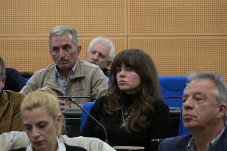 Τέμπη: Νέο εξώδικο προς τον Αγοραστό από συγγενείς θυμάτων – Ένταση στο Περιφερειακό Συμβούλιο (βίντεο)