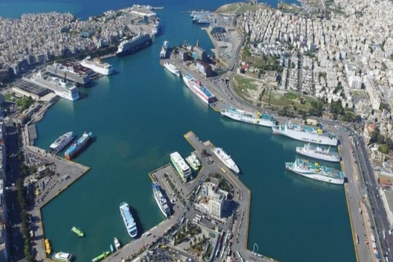 Πέραμα: Τραυματίστηκε 28χρονος υποπλοίαρχος μετά από πτώση σε θαλαμηγό