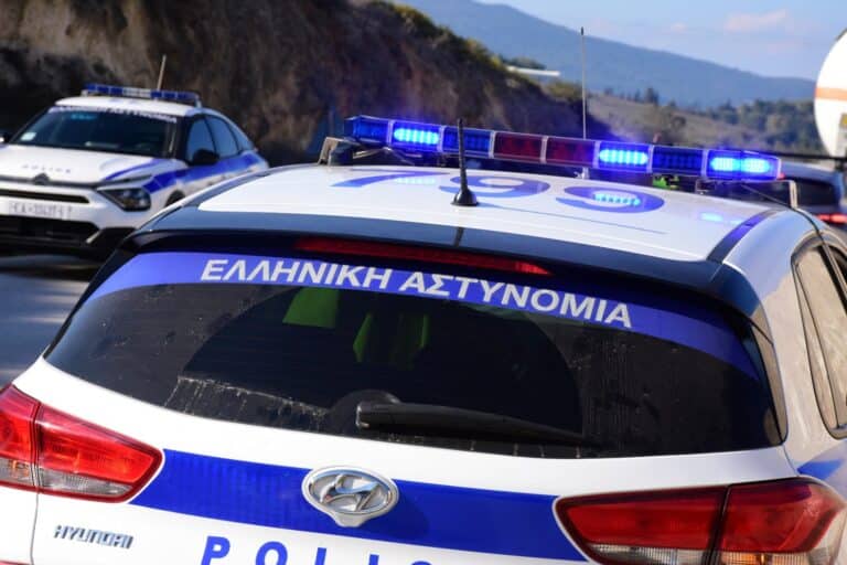 Σοκ στο Αιτωλικό: Χτύπησε την κόρη της και απείλησε ότι θα την σκοτώσει με μαχαίρι