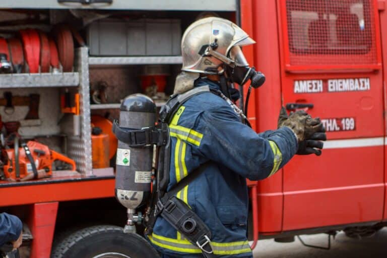 Θεσσαλονίκη: Συναγερμός για φωτιά πίσω από το κτίριο της ΓΑΔΘ!