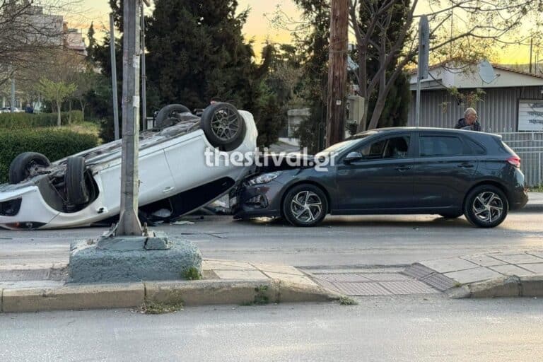 Σοβαρό τροχαίο στη Θεσσαλονίκη: Τούμπαρε αυτοκίνητο μετά από σφοδρή σύγκρουση με άλλο ΙΧ (βίντεο)