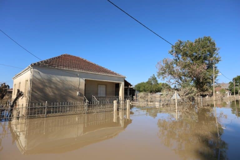 Προειδοποίηση Τσατραφύλλια για την κακοκαιρία: «Νερό 3 μηνών θα πέσει σε λιγότερο από 20 ώρες στη Θεσσαλία!»