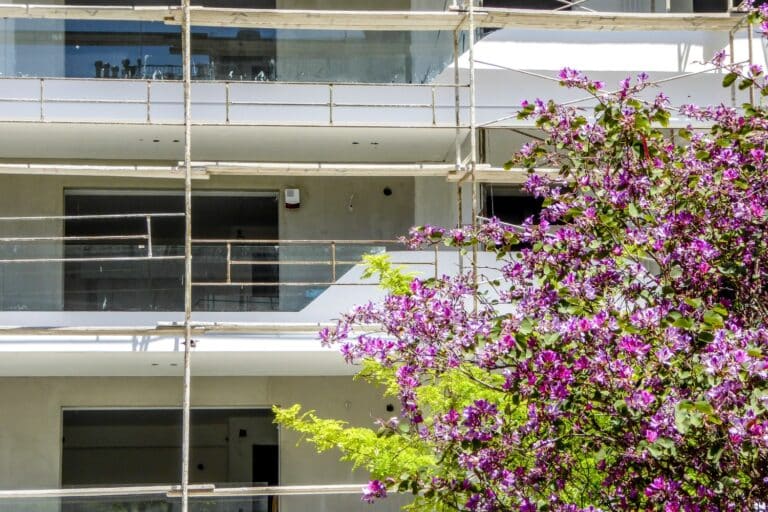 Σαφάρι ελέγχων: Έπεσαν πρόστιμα σε δεκάδες οικοδομές και εργοτάξια