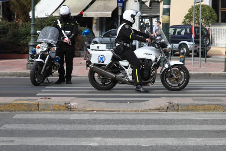 Θεσσαλονίκη: «Σαφάρι» ελέγχων από την ΕΛ.ΑΣ. για την παραβατικότητα ανηλίκων – Ελέγχθηκαν 135 άτομα