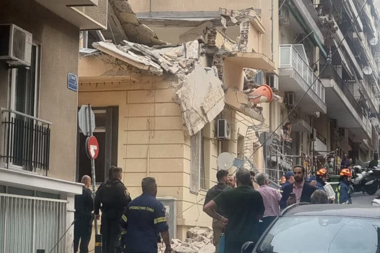 Κατάρρευση κτηρίου στο Πασαλιμάνι: Ελεύθεροι οι 8 συλληφθέντες εργάτες – Κρατείται ο εργολάβος μετά τον θάνατο του αστυνομικού