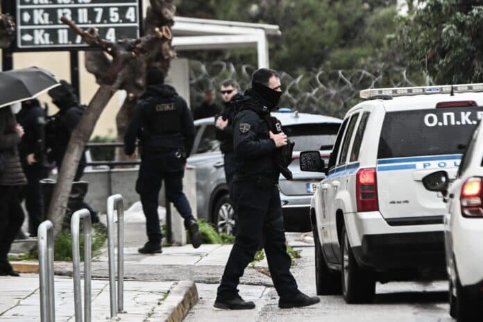 Greek Mafia: Αυτοί είναι οι 8 της εγκληματικής οργάνωσης για συμβόλαια  θανάτου (εικόνες) - Law & Order