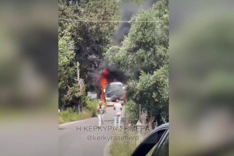 Φωτιά σε τουριστικό λεωφορείο στην Κέρκυρα – Σώοι όλοι οι επιβάτες (βίντεο)