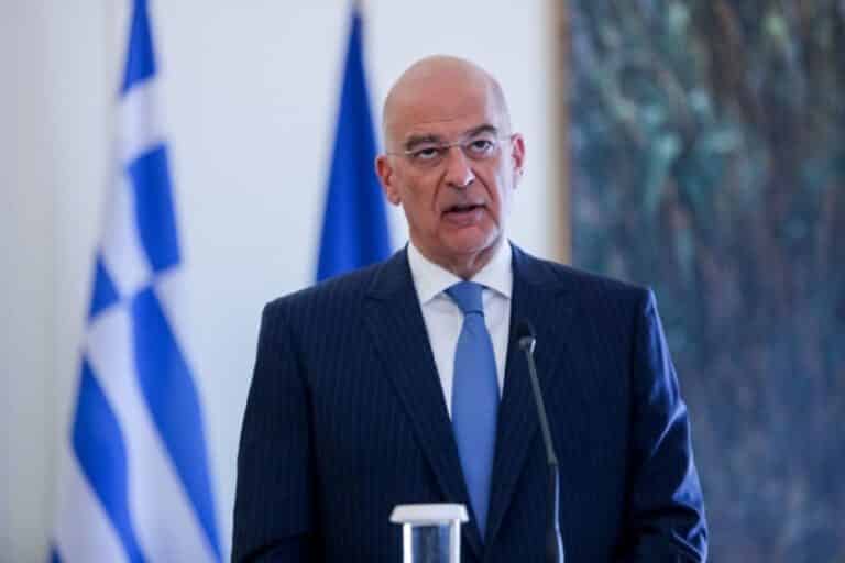 Δένδιας: «Παρευρέθηκα στον επίσημο εορτασμό του Αγίου Γεωργίου – Του Όπλου που είχα την τιμή να υπηρετήσω ως έφεδρος Αξιωματικός» (εικόνες)