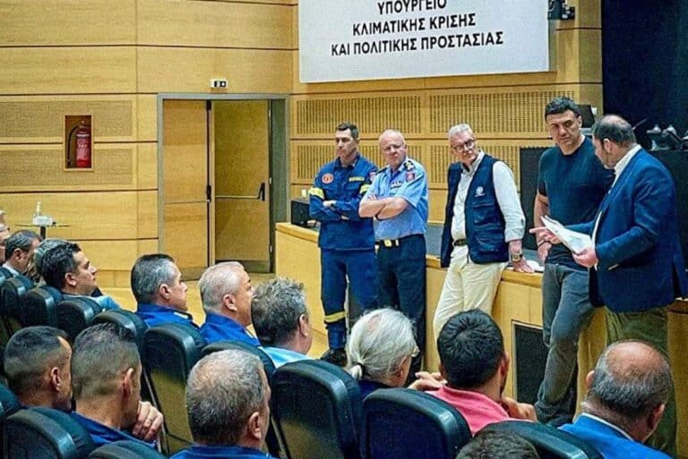 Σύσκεψη υπό τον Βασίλη Κικίλια για το όρος Αιγάλεω: «Απαιτείται μέγιστη ετοιμότητα καθ΄όλη την αντιπυρική περίοδο, ειδικά στις περιαστικές περιοχές»