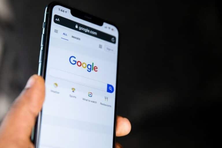 Έκτακτη ανακοίνωση της Google: Αν εμφανιστεί η «κόκκινη γραμμή» αλλάξετε αμέσως τους κωδικούς σας