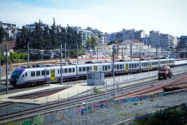 Στα άκρα η κόντρα μηχανοδηγών και Hellenic Train για το συμβάν με τον Προαστιακό: «Άλλοι θα έπρεπε να έχουν τεθεί σε διαθεσιμότητα»