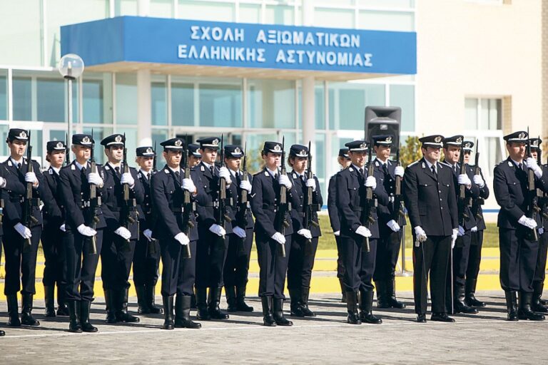 Με πόσα μόρια μπήκε ο πρώτος στη Σχολή Αξιωματικών της ΕΛ.ΑΣ.