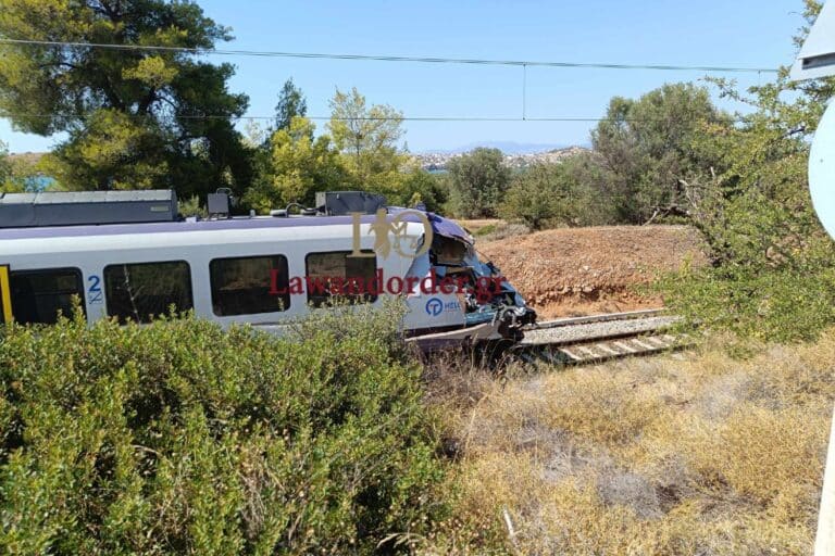 Συγκλονίζει επιβάτης του τρένου για το ατύχημα στην Αυλίδα: «Ευτυχώς ο οδηγός πρόλαβε να φρενάρει» (βίντεο)