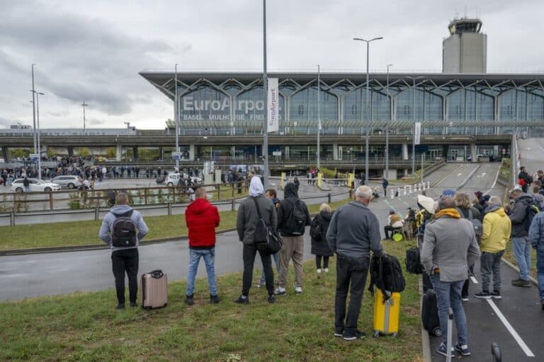 Συναγερμός στα σύνορα Γαλλίας-Ελβετίας: Εκκενώθηκε το αεροδρόμιο Βασιλείας-Μυλούζης έπειτα από προειδοποίηση για βόμβα