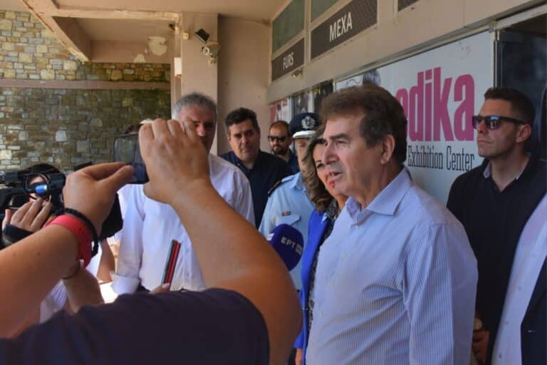 Χρυσοχοΐδης: «Η νέα Σχολή Αστυφυλάκων στην Καστοριά θα στεγαστεί στο παλαιό Εκθεσιακό Κέντρο Γούνας»