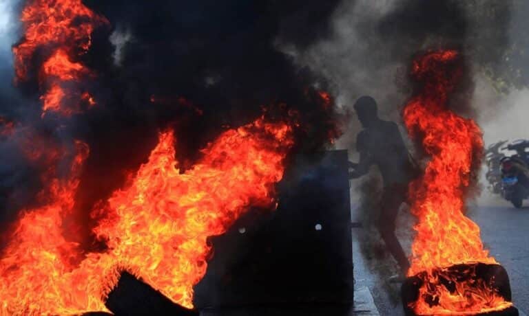 Βρετανία: Οι οικογένειες των Βρετανών διπλωματών έφυγαν από τον Λίβανο