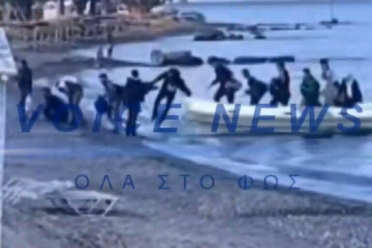 Κως: Τούρκος διακινητής αποβιβάζει μετανάστες δίπλα σε τουρίστες (βίντεο-ντοκουμέντο)