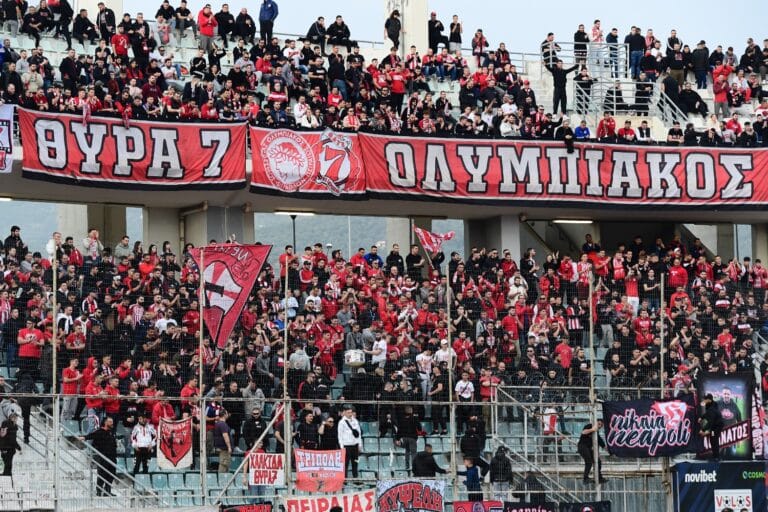 Super League: «Ναι» στη μεμονωμένη μετακίνηση των φιλάθλων Ολυμπιακού και Άρη – Η απόφαση Βρούτση