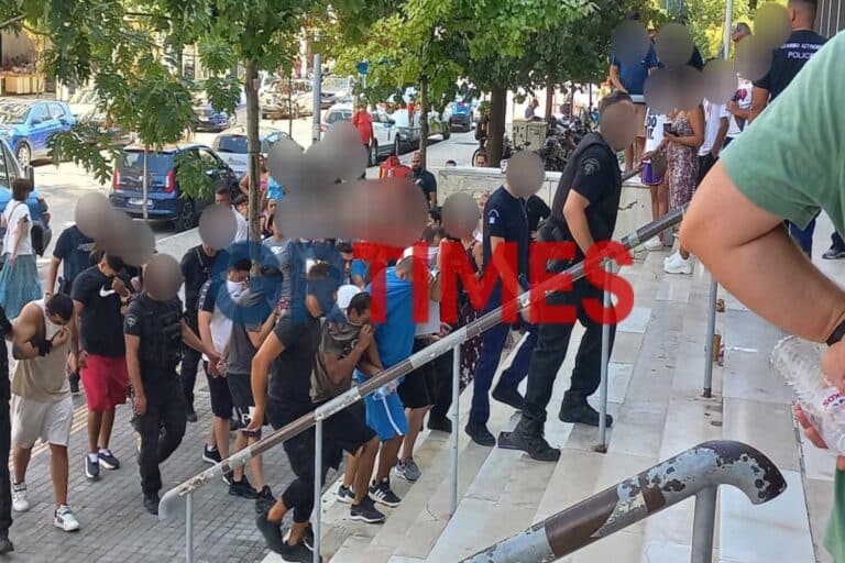 Θεσσαλονίκη: Στα δικαστήρια τα μέλη των εγκληματικών οργανώσεων που εξάρθρωσε η ΕΛ.ΑΣ. (βίντεο)