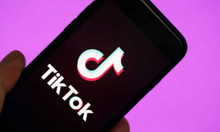 Συναγερμός στο TikTok για επικίνδυνο challenge – Νεκρή μια 10χρονη