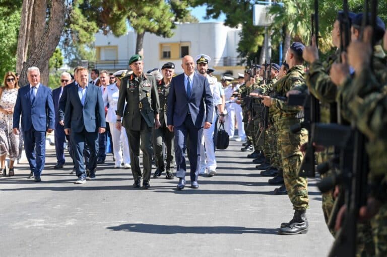 Δένδιας: «Όλα τα Δωδεκάνησα έχουν υφαλοκρηπίδα, ΑΟΖ και χωρικά ύδατα έως 12 μίλια»