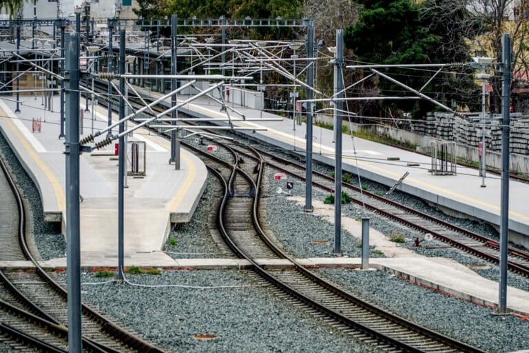 Υπεύθυνοι του ΟΣΕ καταθέτουν στην ΕΛ.ΑΣ. φάκελο με ντοκουμέντα για τα τρένα – Τι θα περιέχει!