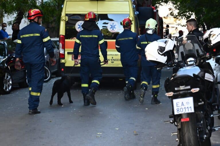 Έκρηξη στους Αμπελόκηπους: Ποια είναι η γυναίκα που τραυματίστηκε στο διαμέρισμα – Ταυτοποιήθηκε ο νεκρός, συνελήφθησαν δύο άτομα