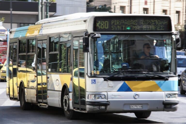 Θεσσαλονίκη: Μειώνεται η τιμή του εισιτηρίου στον ΟΑΣΘ – Πόσο θα κοστίζει στο μετρό