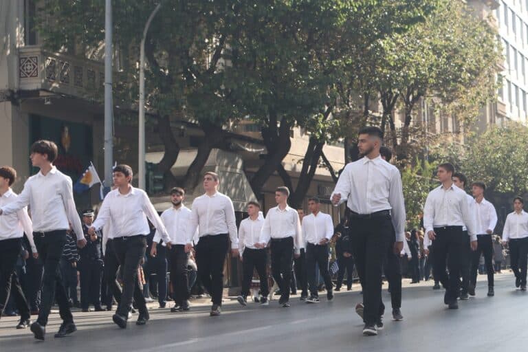 Έδεσσα: Μαθητής έβρισε τη Βουλή στην παρέλαση για την επέτειο απελευθέρωσης της πόλης (βίντεο)